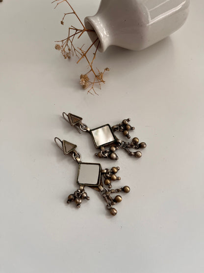 Basanti Naitri Glass Earrings