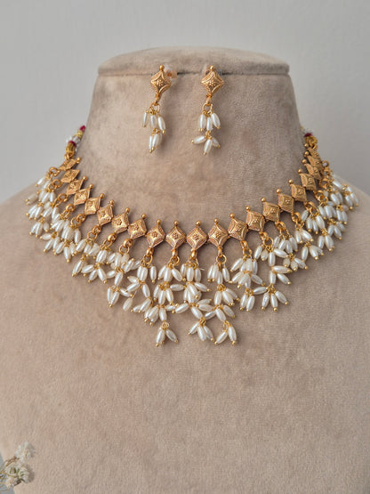 Gold and pearl jewelry for perfect ethnic events easy to carry, light weight, imitation jewellery by naitri.in