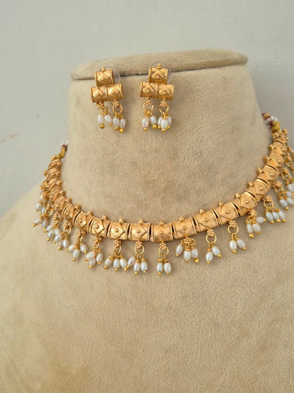Firuzi Necklace Set