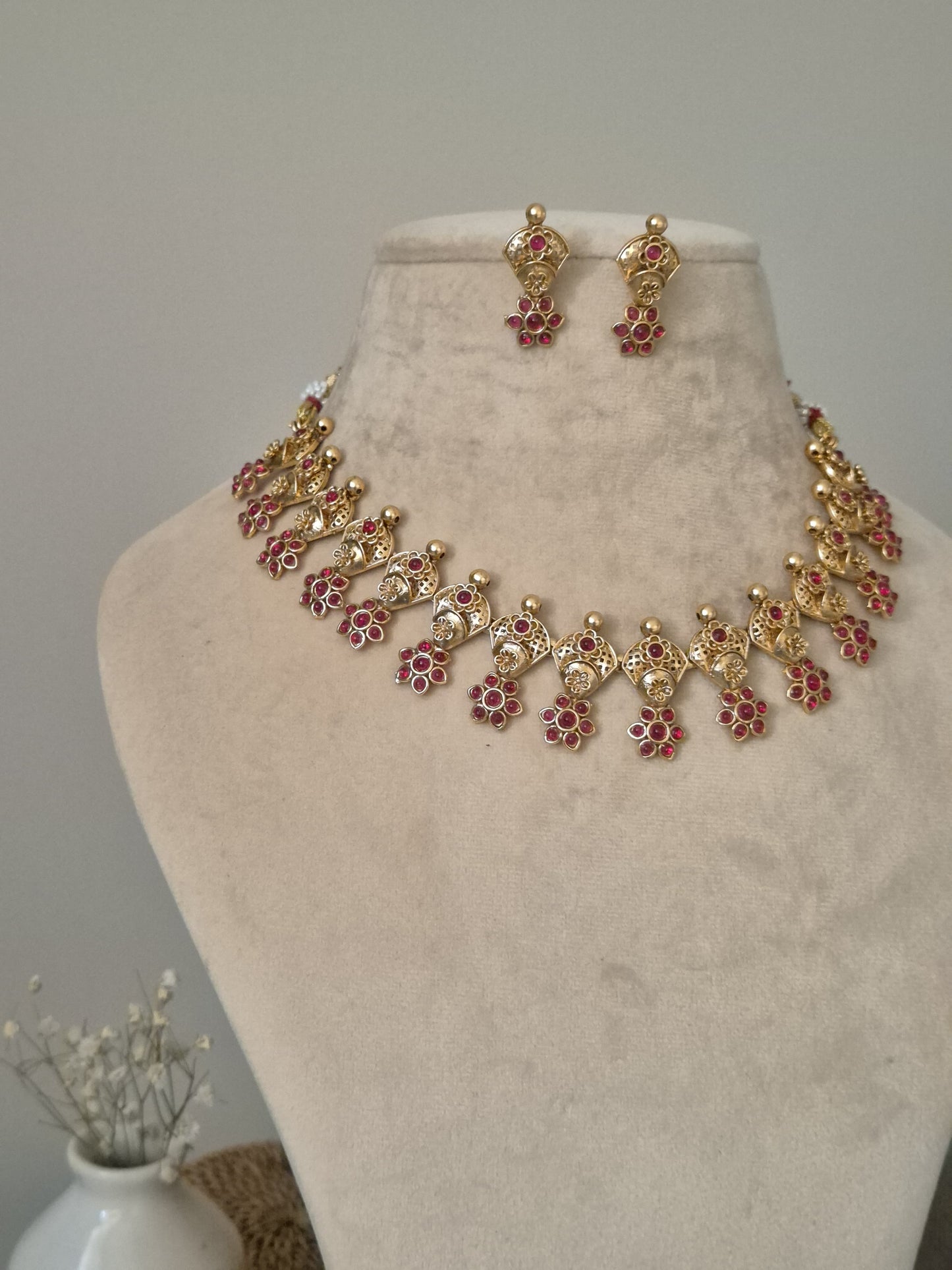 Malarani Temple Necklace Set by Naitri - Necklace