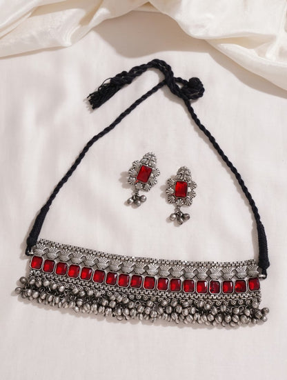 Pratima Necklace Set