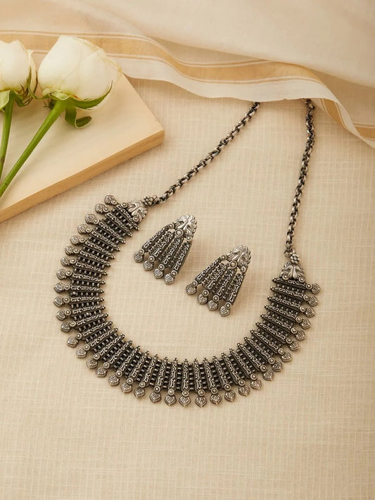 Gopika Necklace Set by Naitri - Necklace
